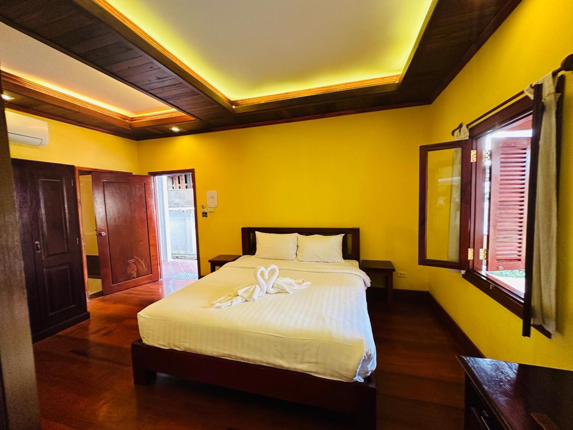 Villa Phonethip Mekong Riverside Луанґпхабанґ Екстер'єр фото