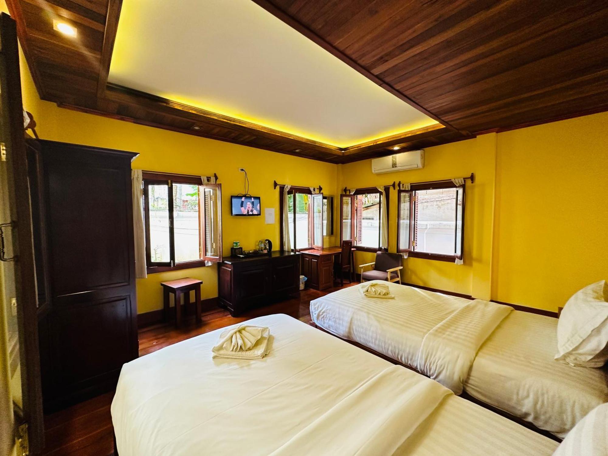 Villa Phonethip Mekong Riverside Луанґпхабанґ Екстер'єр фото