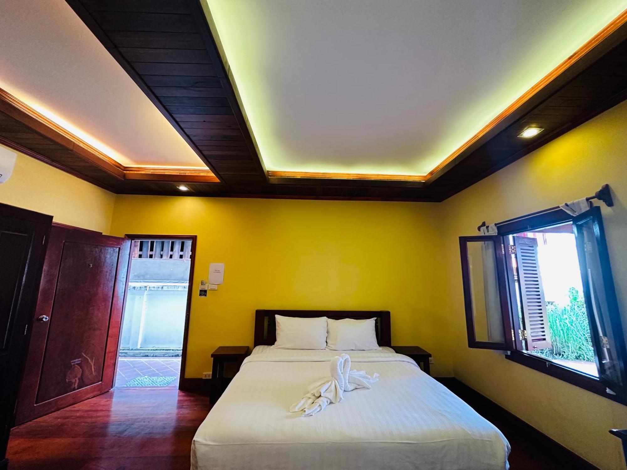 Villa Phonethip Mekong Riverside Луанґпхабанґ Екстер'єр фото