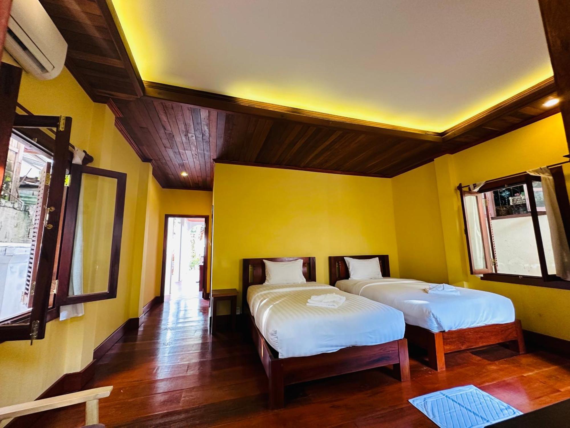Villa Phonethip Mekong Riverside Луанґпхабанґ Екстер'єр фото